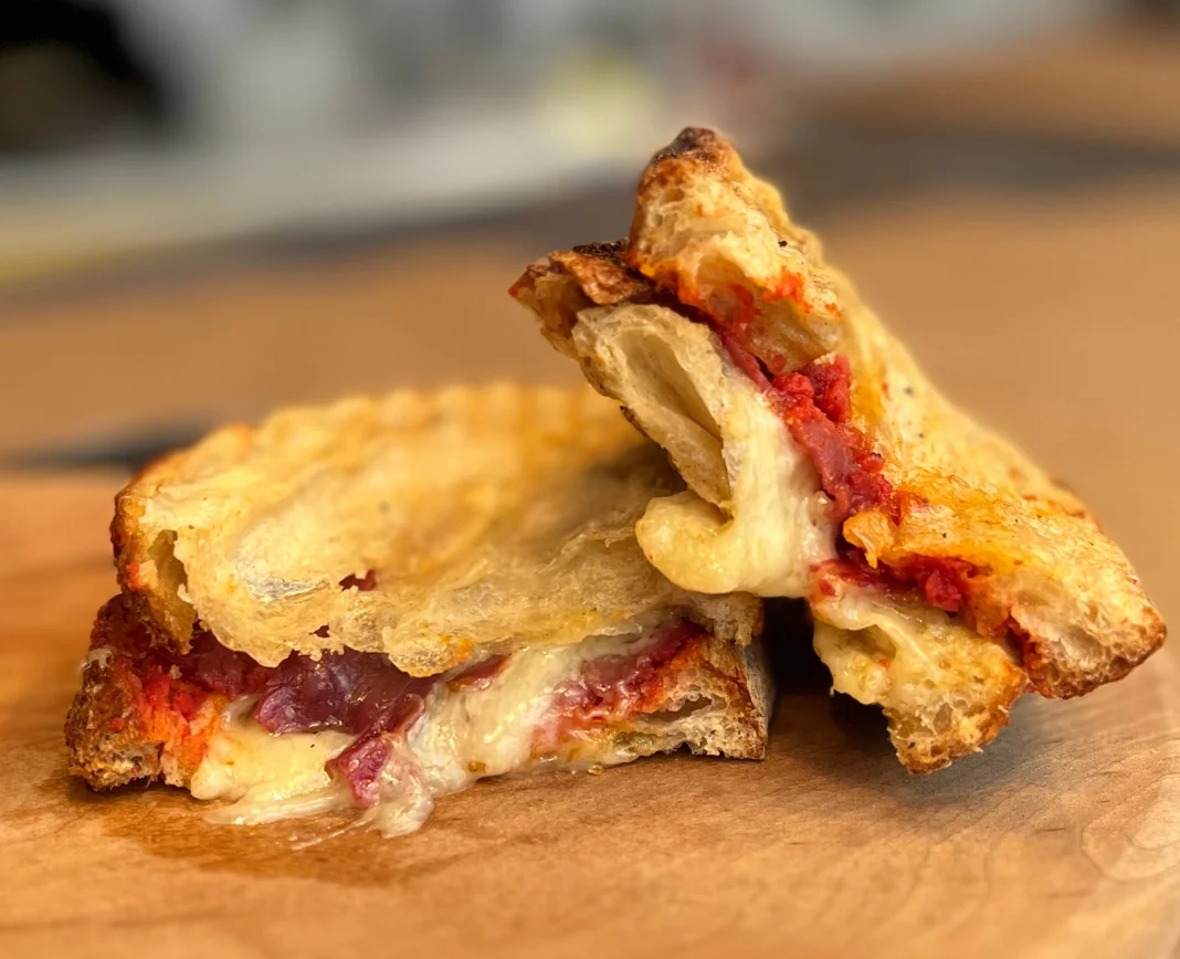 Pastırmalı Tost